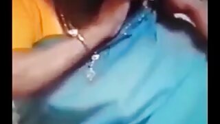دو کوڑے دان نظر آنے  ...