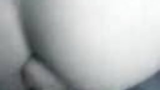 پرجوش سنہرے بالوں وا ...